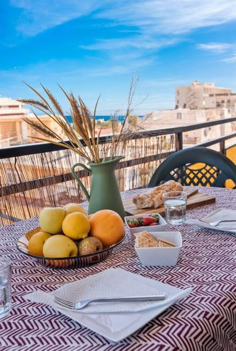 Central Beach Apartment With Free Parking And Pool Marbella Exterior photo